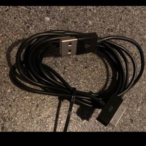 Black Sync & Charging Cable for iPhone. 30 Pin to USB Cable